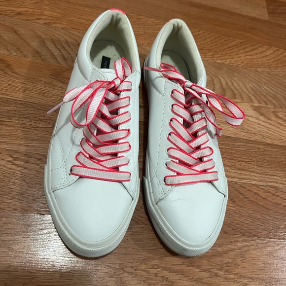 TOMMY HILFIGER FLINT2-M WHITE HOT PINK LOW LEATHER SHOES SIZE 8.5 - Picture 2 of 7